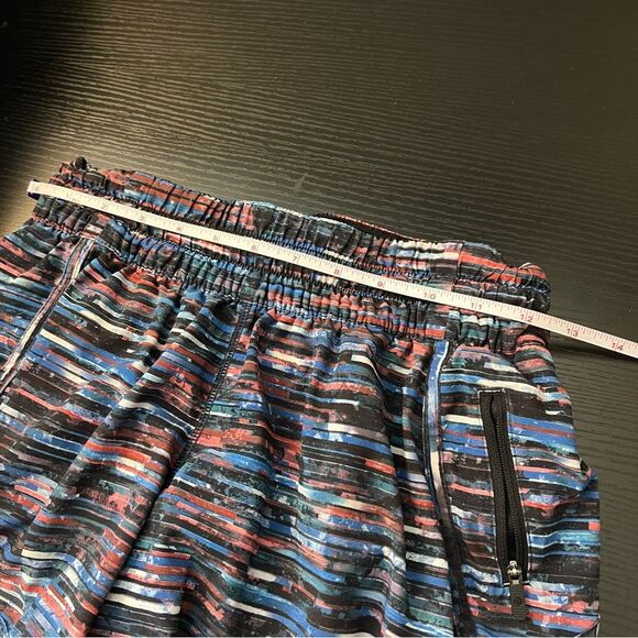 Lululemon Hinshu Alpine Stripe Tracker Shorts Size 6 Blue - Picture 9 of 11